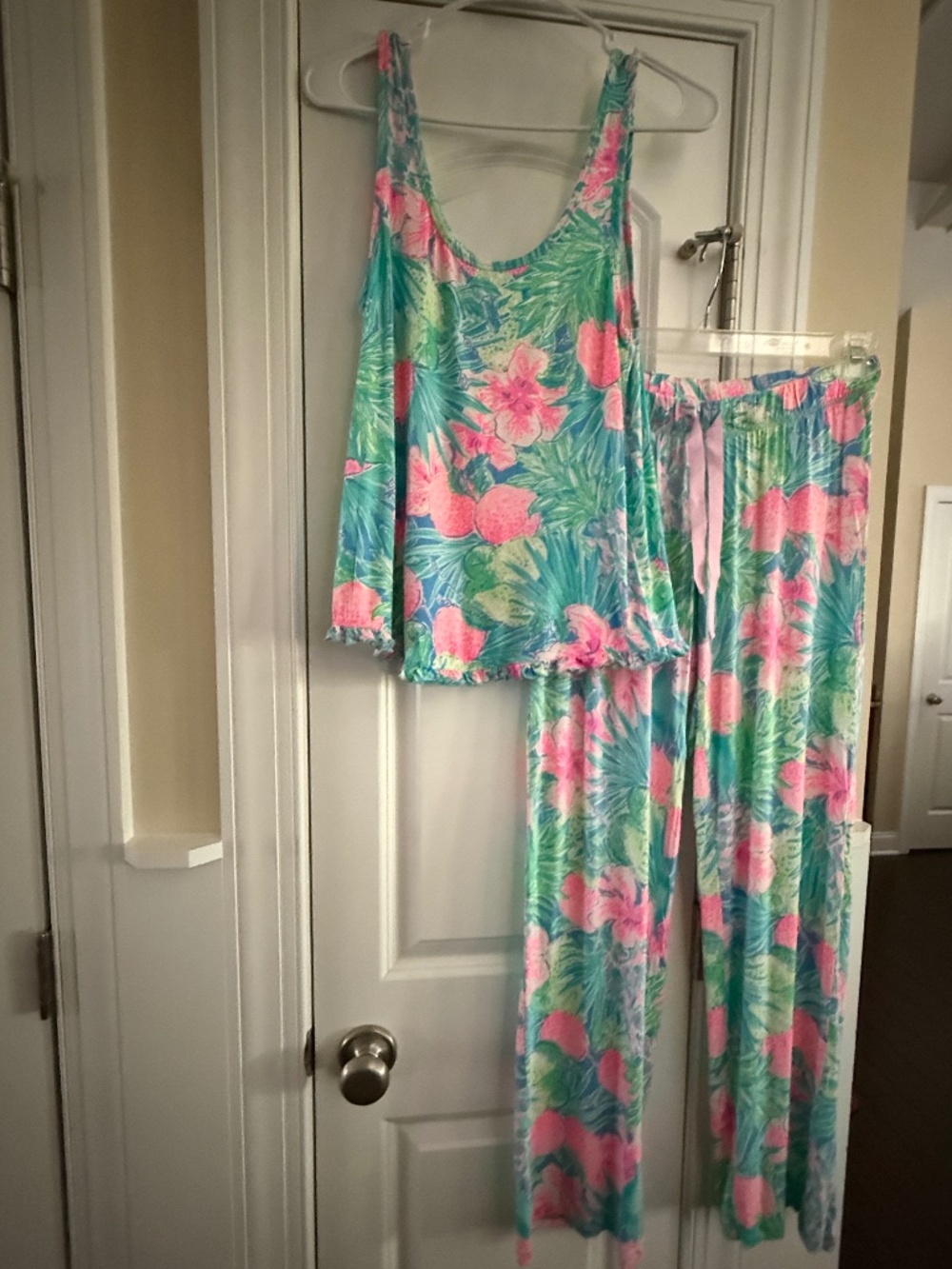 Lilly Pulitzer Pajamas ruffle tank &knit pants Swizzle In Reduced pattern Size S
